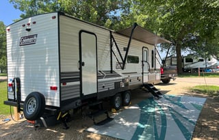 Spotless!  2022  RV Coleman Lantern Series 263BH