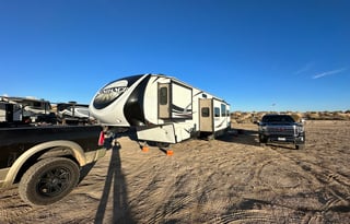 42ft Sundance 5th Wheel. Sleeps 10!