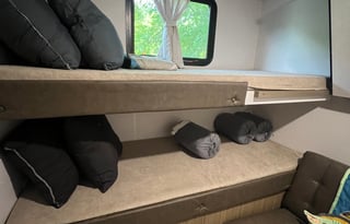 Nomadic Nature Rentals w Luxury Amenities (Mickey)