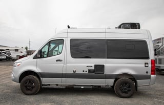 24 Class B Thor Sanctuary 19L Mercedes 4X4 Diesel