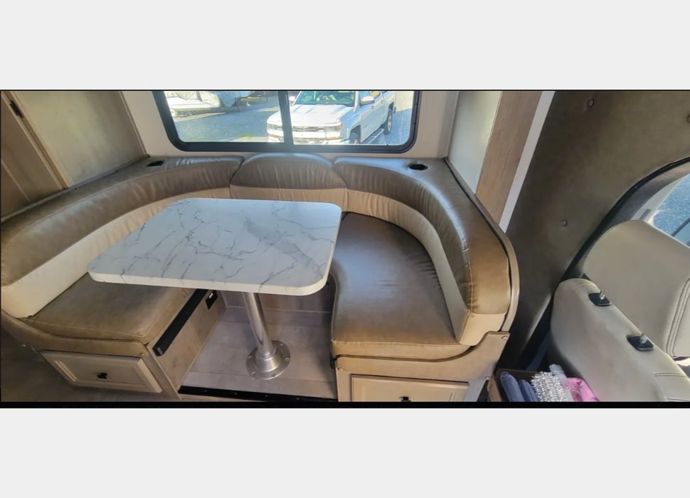 Class C Motor Home rentals in Johnson City