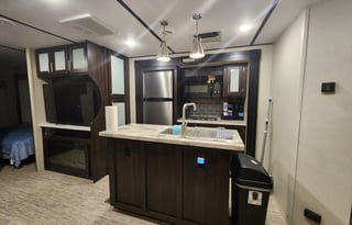 Escape –Spacious and Pet-Friendly Adventure Awaits