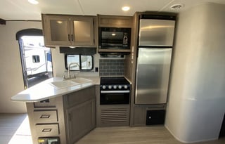 2021 Keystone Hideout LHS 318BR