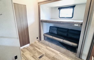 Luxury Fifth Wheel Rental | Sleeps Up to 9