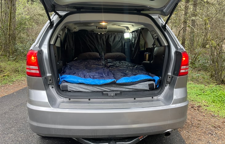 Perfect for quiet solitude. Roomy for 1, cozy for 2