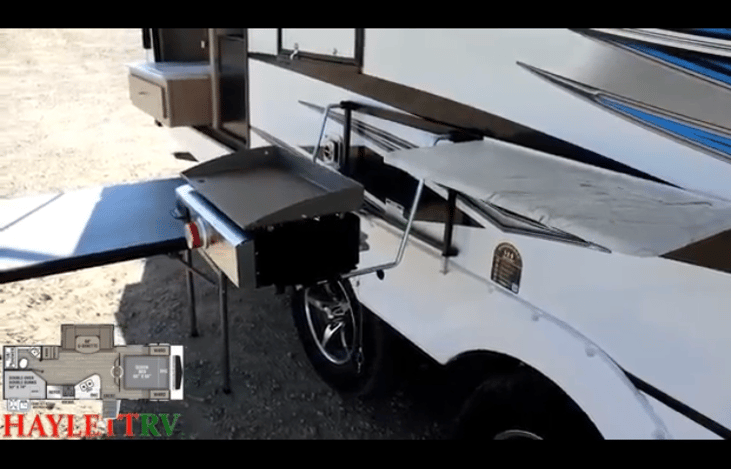 Camp Kitchen Outdoor Griddle and Outdoor table
