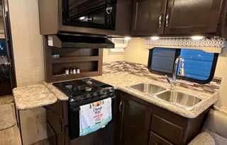 2017 Thor Motor Coach Freedom Elite 30FE