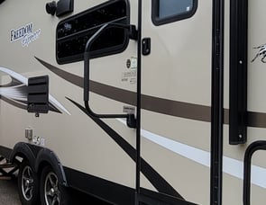 Coachmen RV Freedom Express 22TSX