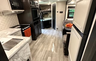 2022 Jayco Jay Feather 24BH