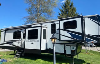 The Heartland Milestone Mid-Bunk 5th Wheel