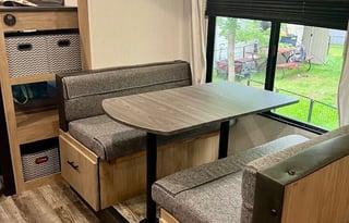 "Rushmore" Happy Glamper *Delivery Only*