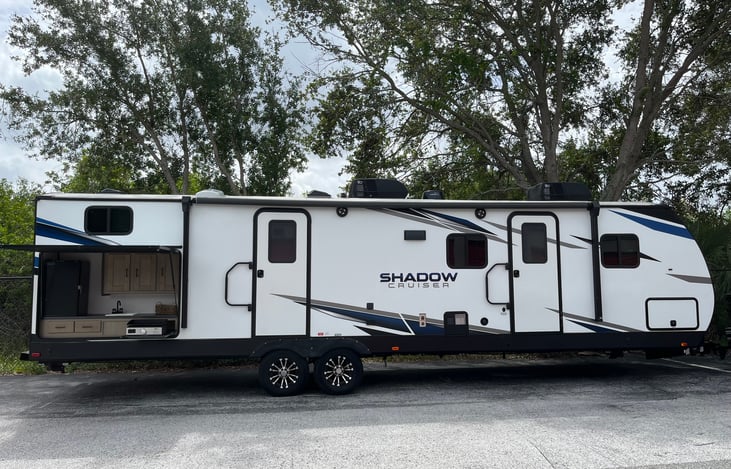 Shadow Cruiser 325BHS