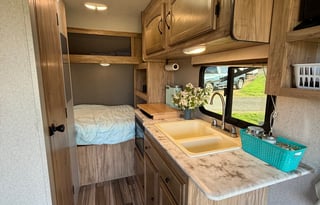 Cozy Toy Hauler | Pet Friendly | Sleeps 3