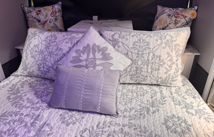 At bedtime, the two-fold lounge chairs transform into either two twin beds or a queen-size bed. Simply bring your bedding and favorite pillow to enjoy a peaceful night's sleep after a day of adventure