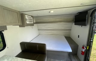 2024 Dutchmen RV Coleman Lantern LT Series 17B