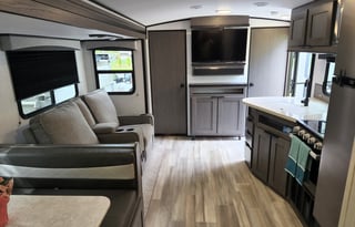 2022 Cruiser Embrace EL 280