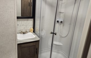 Pet Friendly, Family Friendly, Spacious and Ready!