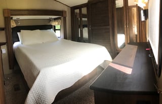 2 bedroom Mid Bunkhouse Fifth Wheel