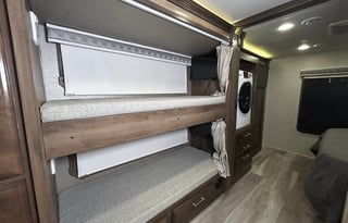 Five-Star Desert Oasis on Wheels!