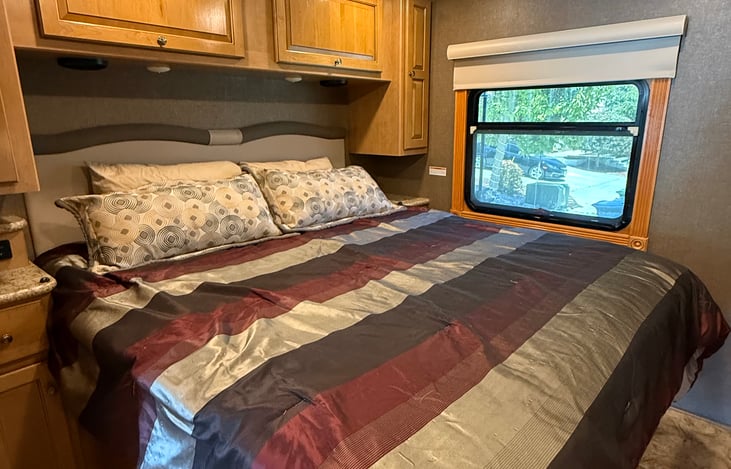 King size bed!!!
