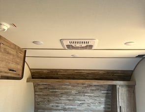 Gulf Stream RV Enlighten 17BH