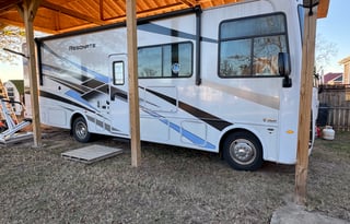 Top of the line 2024 Pet Friendly RV