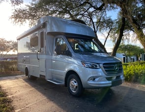 Tiffin Motorhomes Wayfarer 25 RW