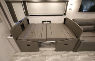 2022 Thor Motor Coach Hurricane 34R-4144