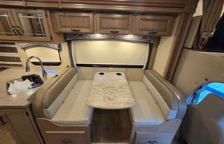 2021 Thor Chateau 31W