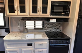 2019 Winnebago Minnie Plus 31BHDS