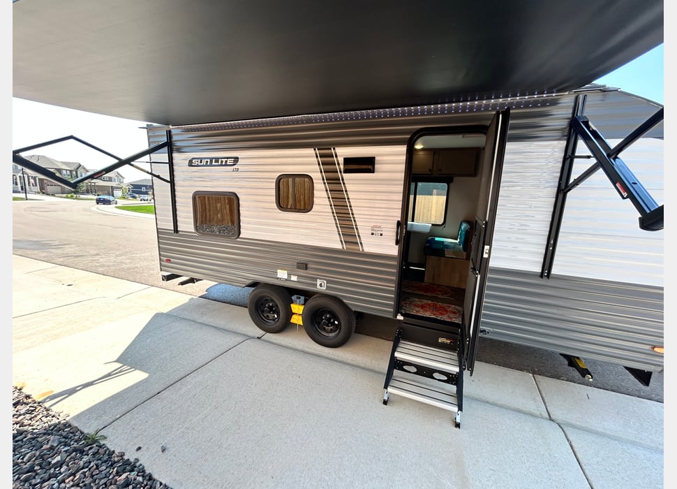 Travel Trailer rentals in Golden