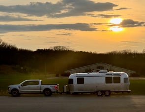 Airstream RV Flying Cloud 25FB Twin