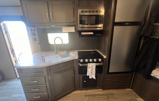 2021 Jayco Jay Flight - Fully Stocked Bunkhouse