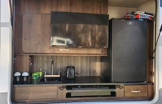 Bunkhouse!Sleeps 10, Spacious, Pet Friendly,Island