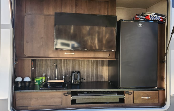 Outdoor Kitchen