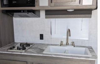 2021 Gulf Stream RV Enlighten 25BH