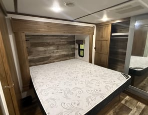 Keystone RV Fuzion 373