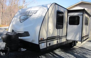 2020 Winnebago Minnie Winnie 25B