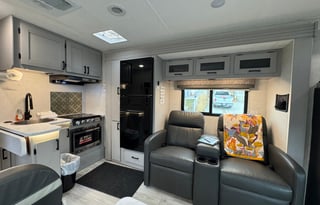 2025 28ft Coachmen 26DS - Sleeps 6