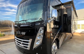 2023 Thor Motor Coach Outlaw 38MB