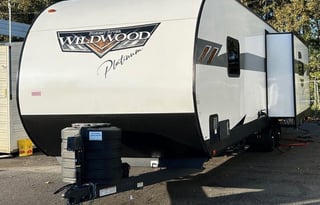 Wayne Wildwood sleeps 6/ 2 slides