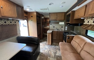 2018 Coachmen Leprechaun