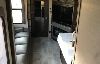 2019 Grand design Momentum 351