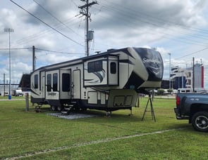 Forest River RV Sandpiper 377FLIK