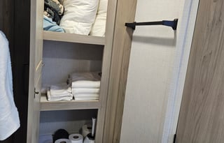 Bear Hug Retreat - Your comfy home away from home!