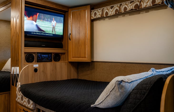 TV can be watched with the slide closed, perfect for dining or relaxing in the convertible lounge