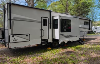 2025 Alliance RV Avenue 38DBL
