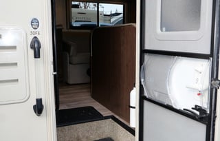 2018 Thor Freedom Elite 30FE Class C RV- Sleeps 10