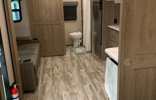 2022 Grand Design Imagine XLS Camper Rental