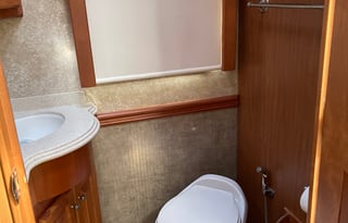 2010 Tiffin Motorhomes Phaeton 40’